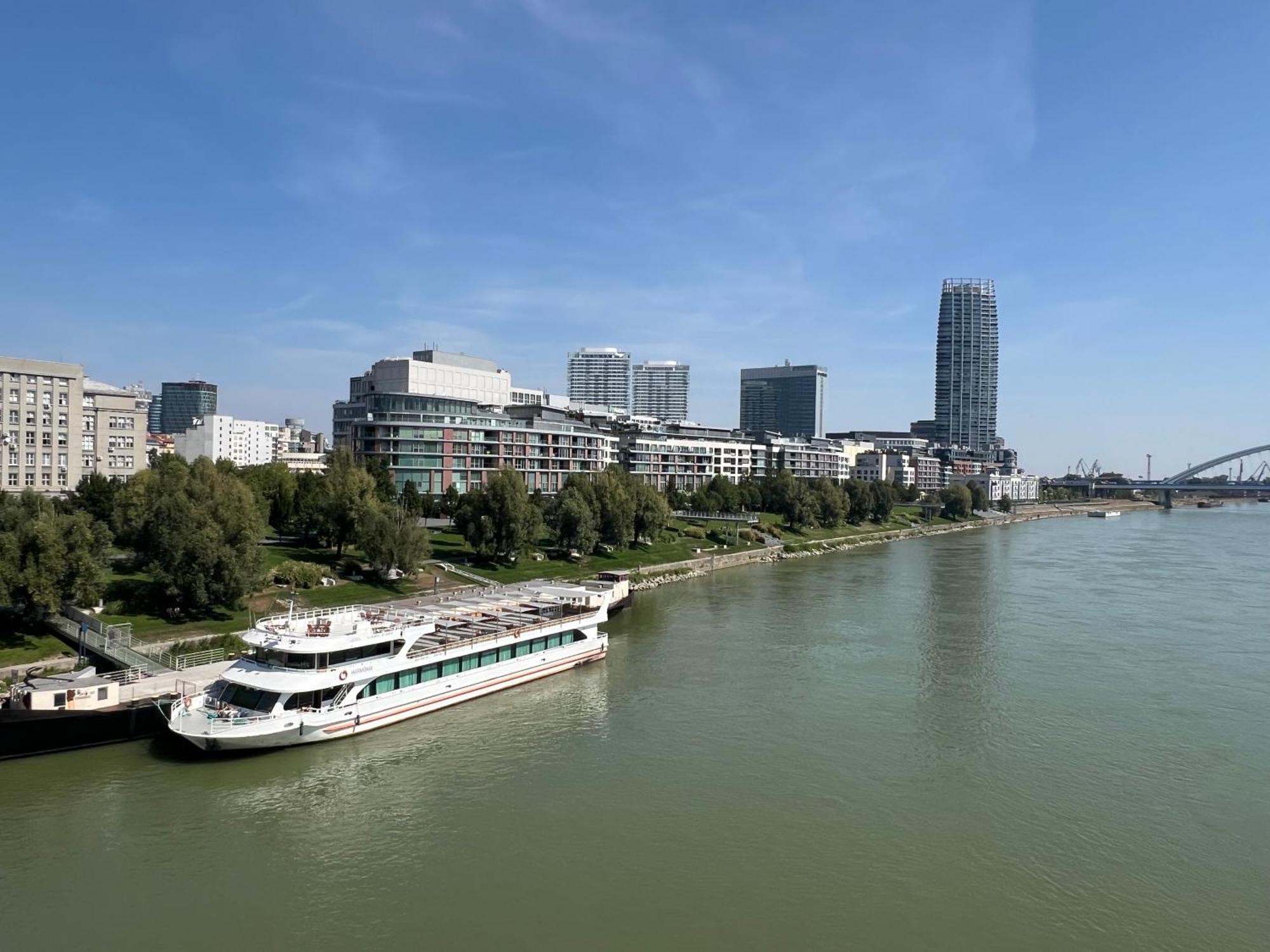 Netradicny Apartman V Centre 布拉迪斯拉发 外观 照片